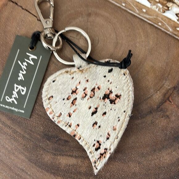 Myra Bag Hearts Love Key Fob/White/Brown - Picture 3 of 6
